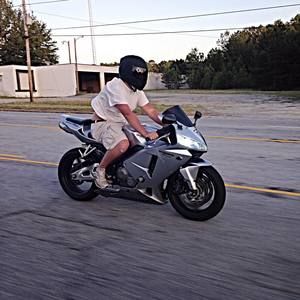 Meet your Posher, Dillon